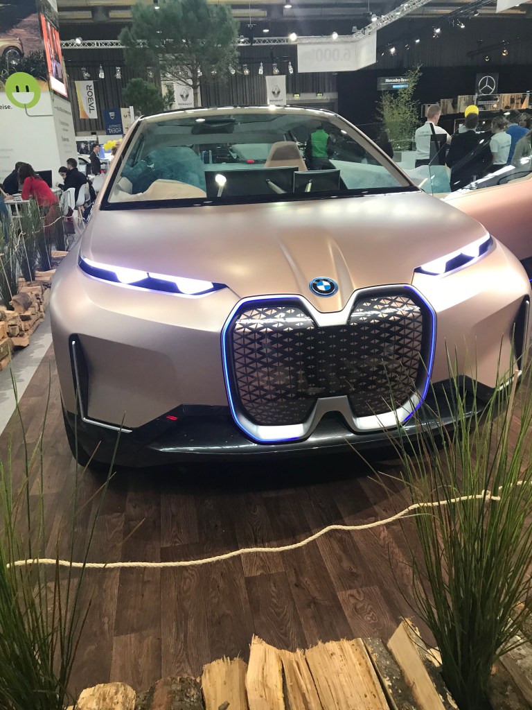 BMW
